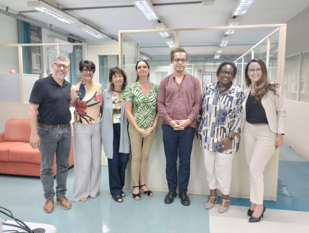 FE recebe representantes do Consulado da França para estreitar parcerias acadêmicas