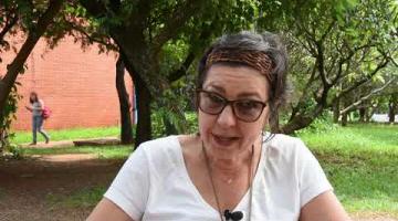Imagem do vídeo "Atos de Pesquisar: Linguagem e Arte em Educação"