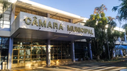Fachada da Câmara Municipal de Bragança Paulista.