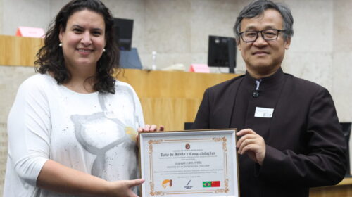 Ana Elisa Spaolonzi Queiroz Assis, diretora brasileira do Instituto Confúcio da Unicamp e Gao Qinxiang, diretor chinês do Instituto Confúcio.